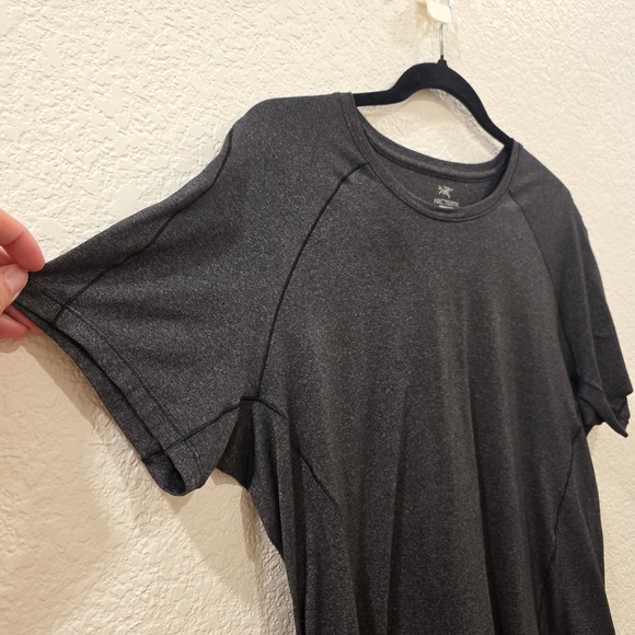 Arcteryx Tolu Top SS Womens Large Charcoal Grey Heather Technical Shirt Outdoors - Picture 4 of 11